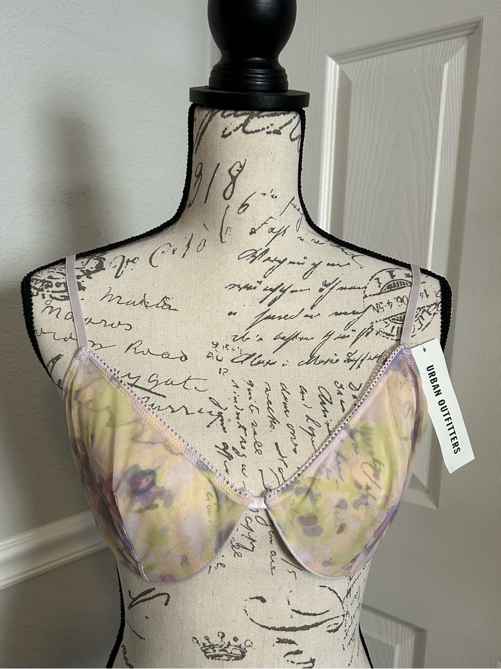 NWT 36D Urban Outfitters Lavender and Cream Floral Underwire Bralette